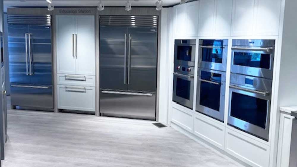 built-in-refrigeration-and-wall-ovens-nantucket-showroom